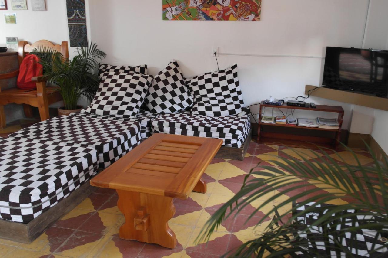 Sergeant Pepper'S Hostel Хардин Екстериор снимка